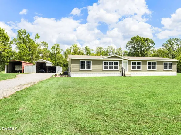 111 Lapin Ln, Washington, LA 70589