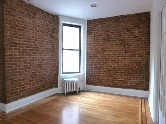 Rented by Maz Group NY | media 21