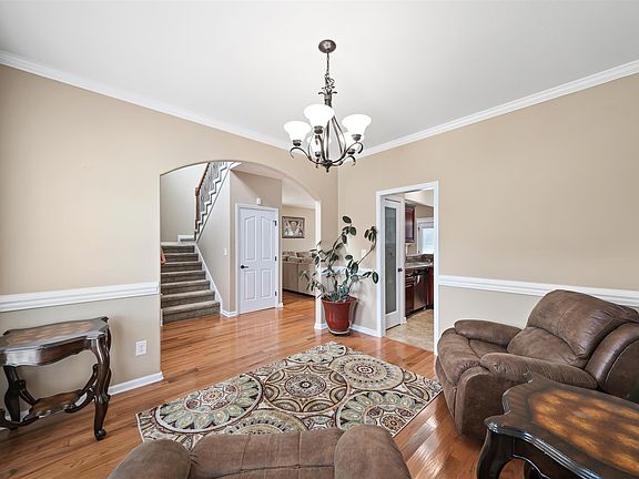 4th image of 1144 Chinook Cir