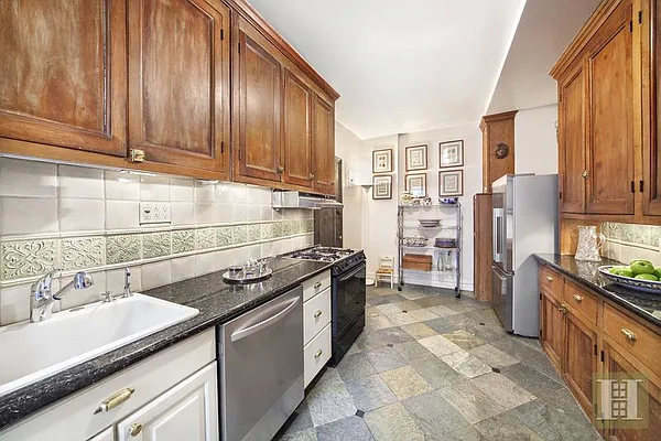 Sold by Halstead Real Estate | media 23