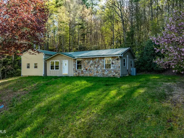 472 Chestnut Dr, Mountain City, TN 37683