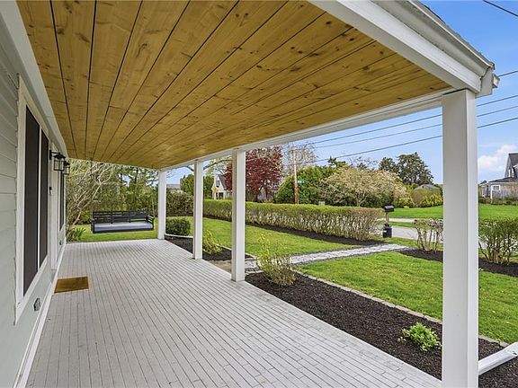 3rd image of 8 Emery Rd