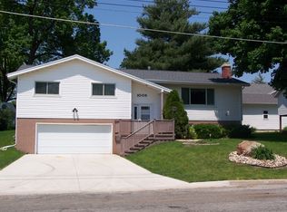 1005 L Ave, Grundy Center, IA 50638