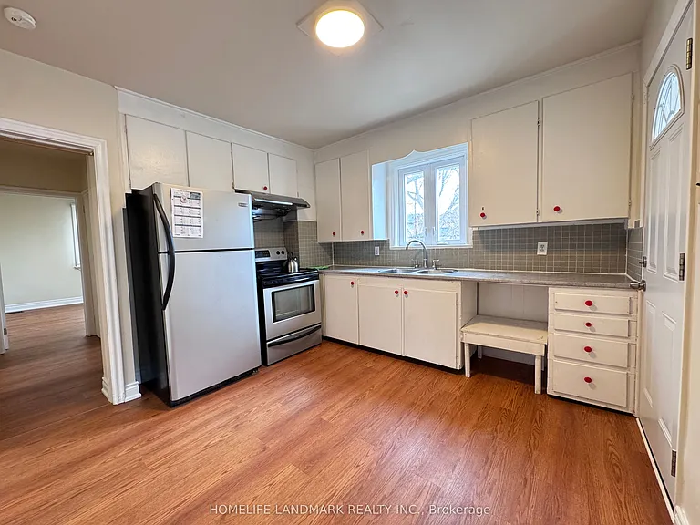 121 Bishop Ave — Photo 12