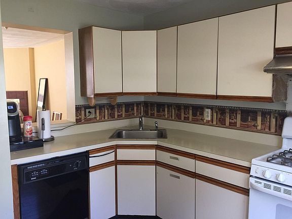 3rd image of 279 Farrington St APT 4