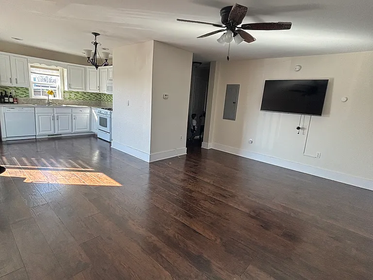 3145 Powhatan Ave — Photo 10