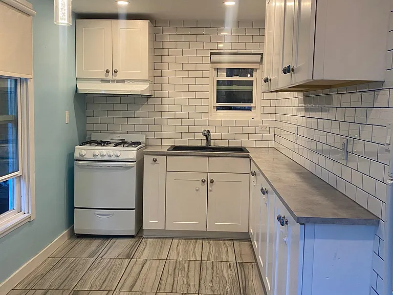 8828 Harratt St #STUDIO — Photo 2