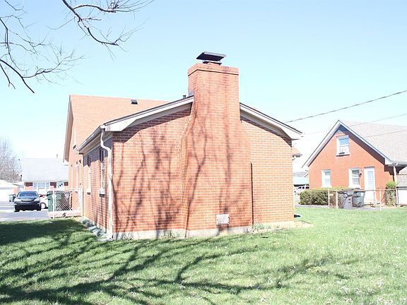 5th image of 534 Sandalwood Dr
