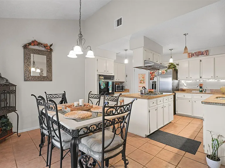 4123 Yupon Ridge Dr — Photo 16