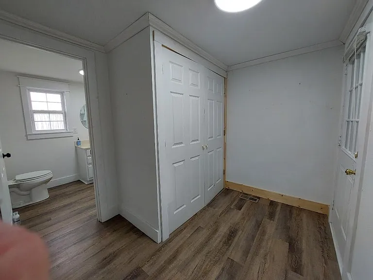 609 E Seminary St — Photo 10
