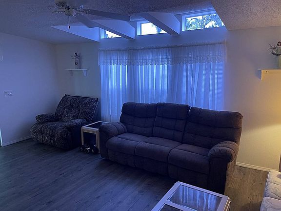 3rd image of 385 Plantation Landings Dr