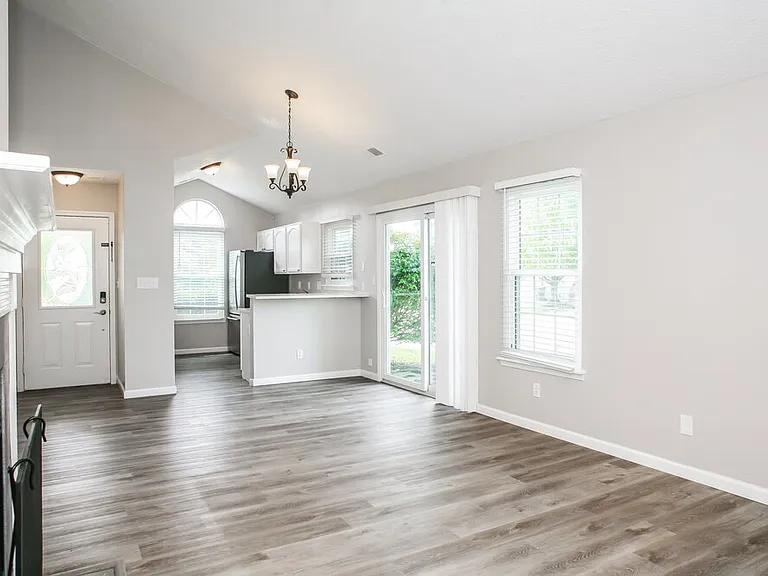 5203 Pin Oak Dr — Photo 4