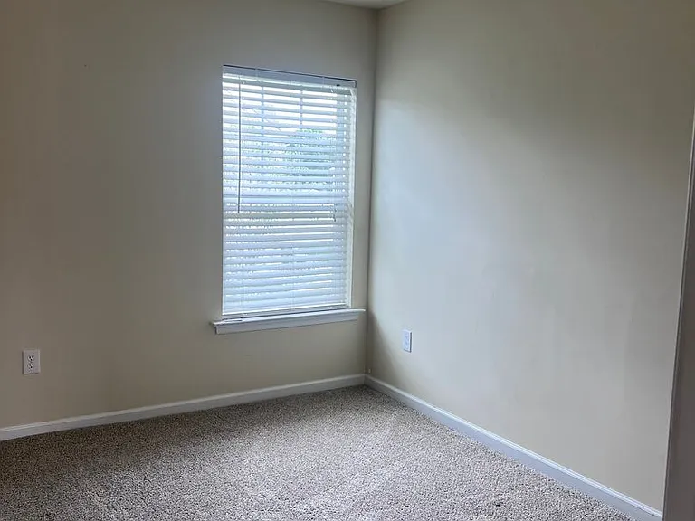 13 Hampshire Glen Pkwy — Photo 25