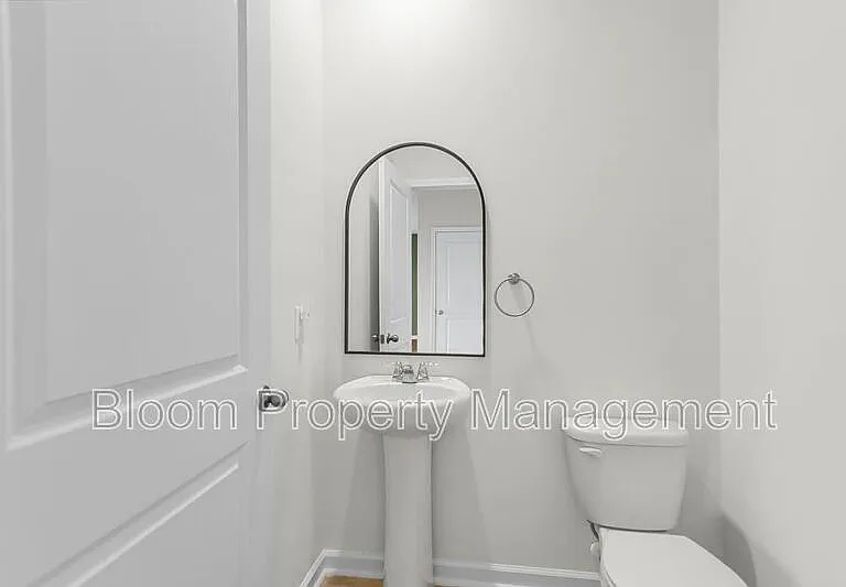 502 Lake Ridge Blvd — Photo 7
