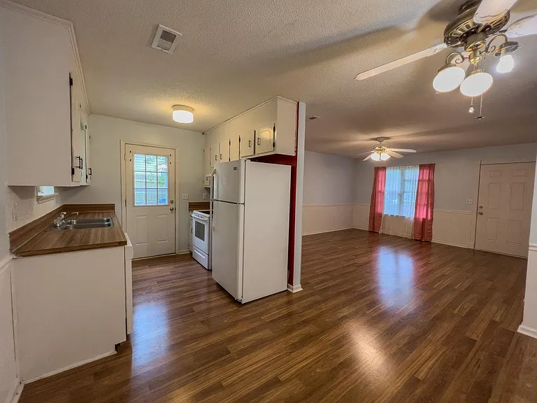 104 Stephen Ct — Photo 17