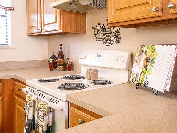 2nd image of 1088 W Granada Blvd #2-06