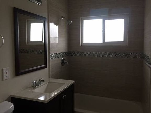 3rd image of 313 W Maude Ave