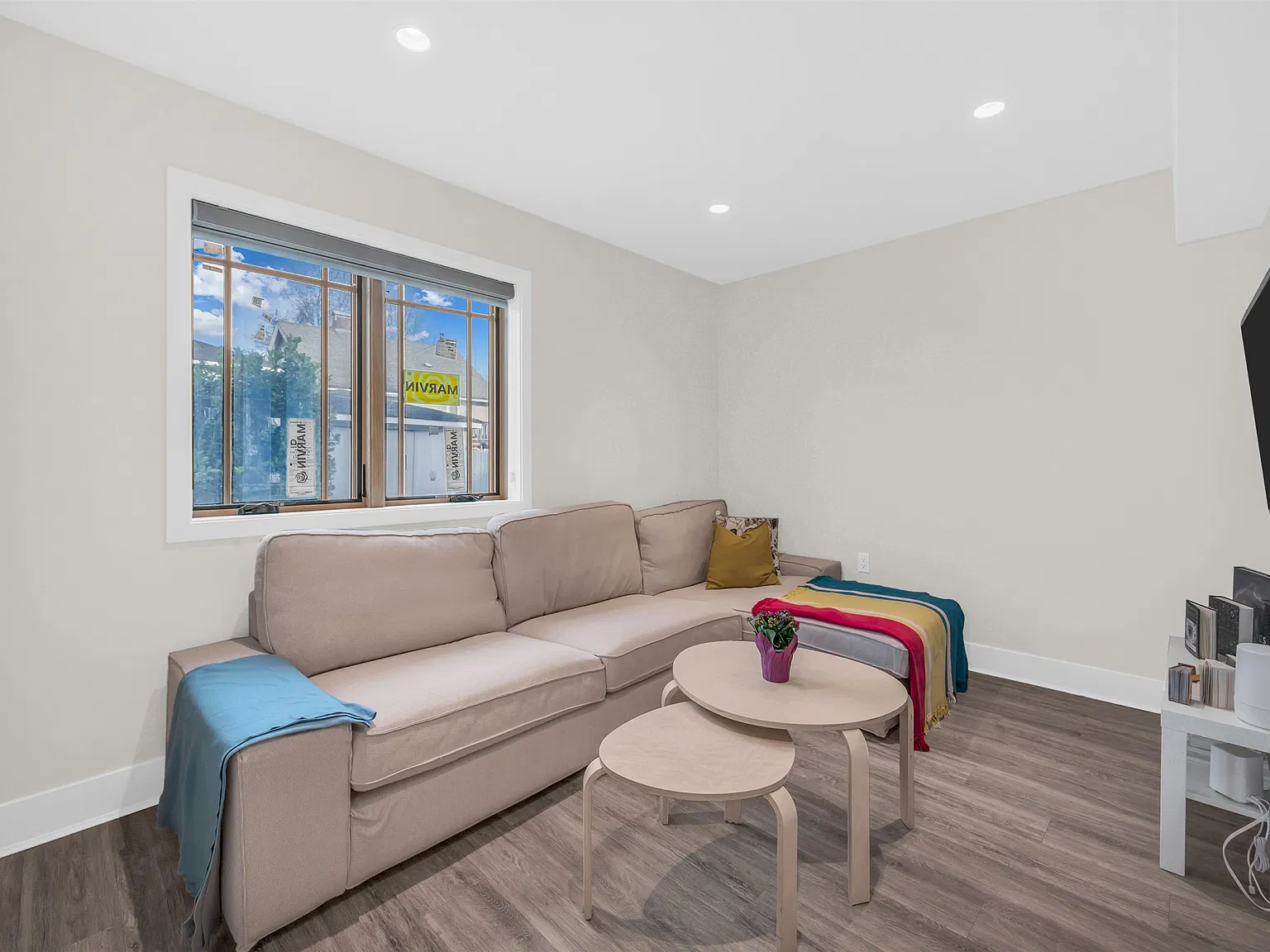 2 bed, 879 sqft, $3,650 — Photo 4