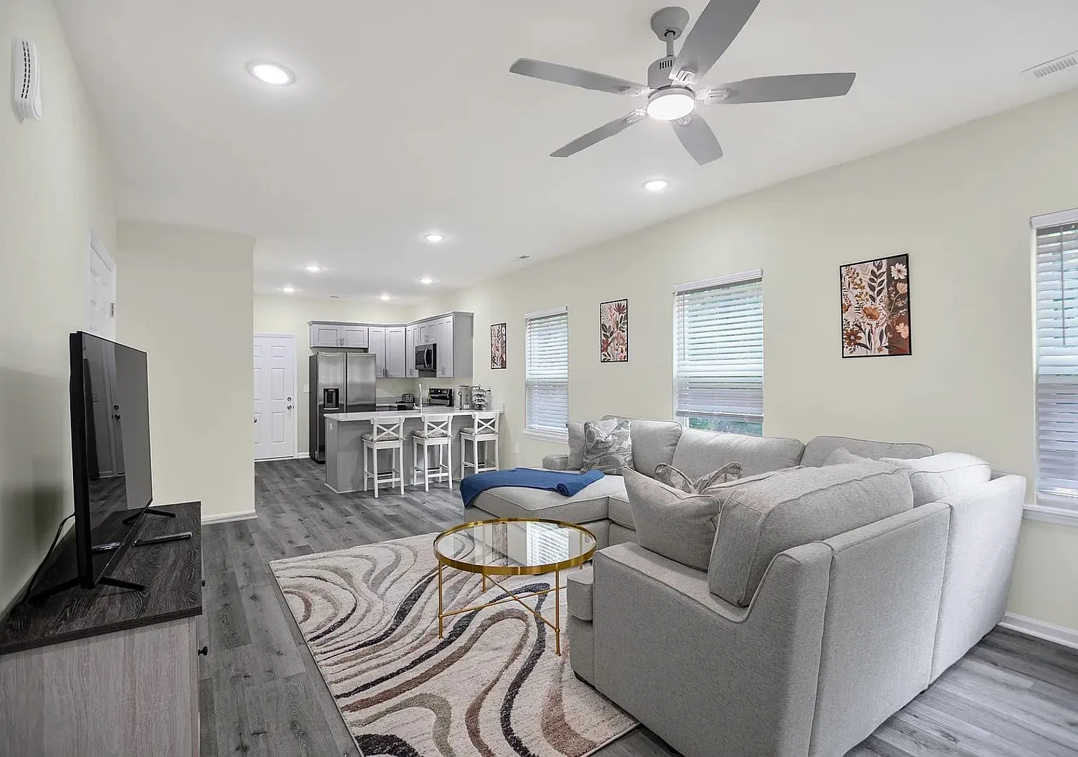 Room in 3 Bedroom Home in Charlotte — Photo 1