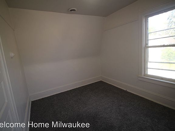 5th image of 2532 N Holton St #A