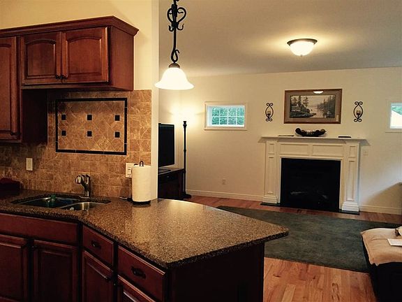 5th image of 7 Abbey Ln