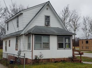 945 Sard Ave, Aurora, IL 60506