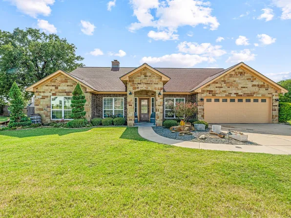 112 Blue Ribbon Ln, Stephenville, TX 76401