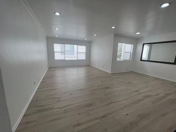2nd image of 345 N Palm Dr #6