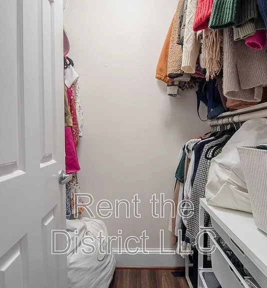 303 C St SE #A — Photo 12
