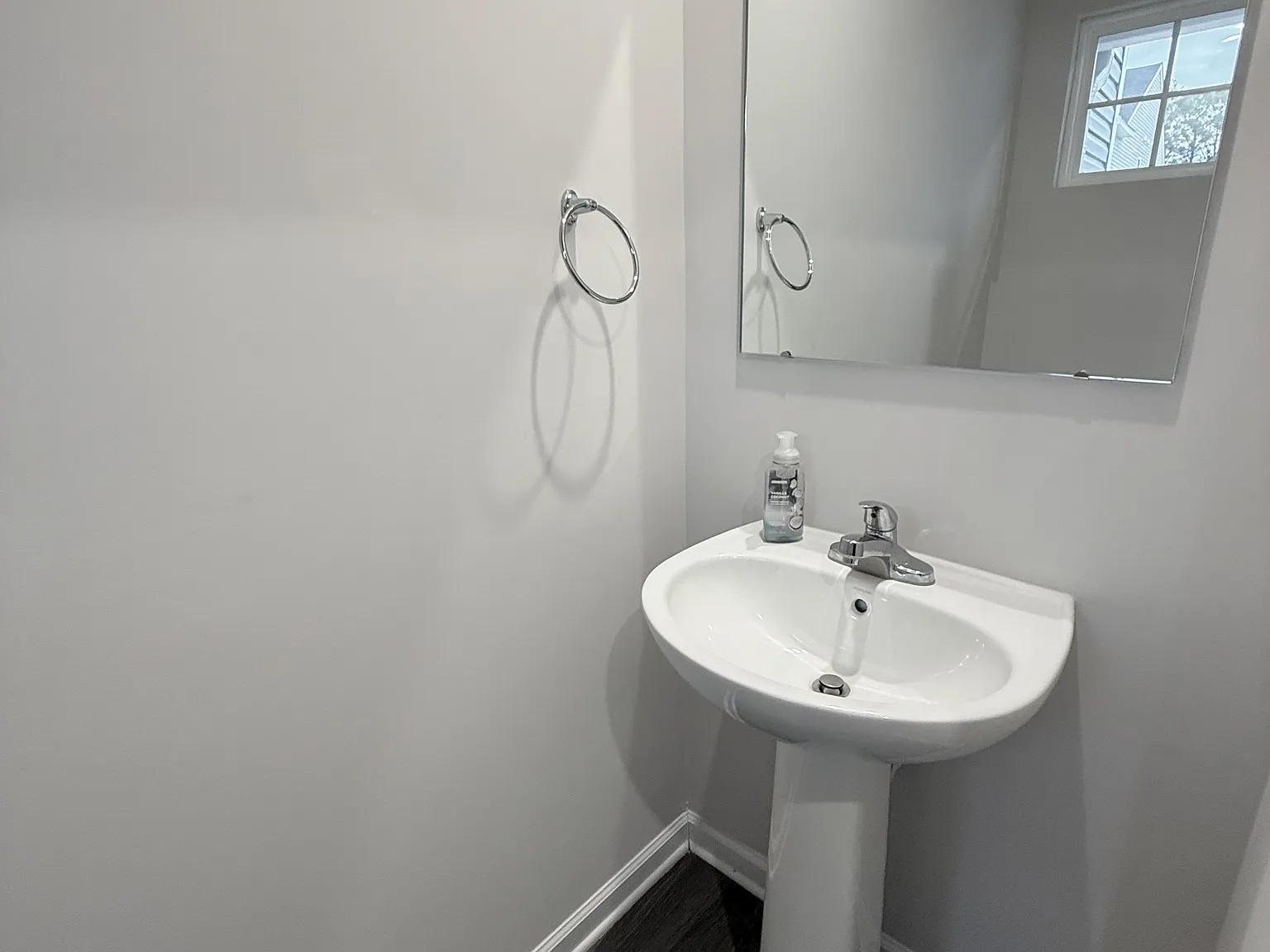 400 El Camino Drive - Unit B - . — Photo 4