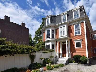 61 Dana St APT 3, Cambridge, MA, 02138