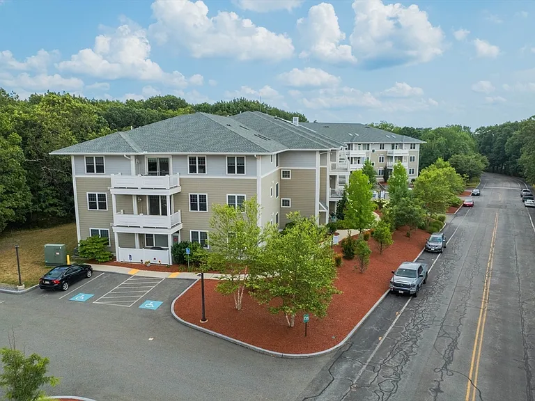 2 Inwood Dr #1009 — Photo 32