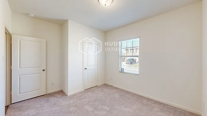 744 Devonshire Dr — Photo 24