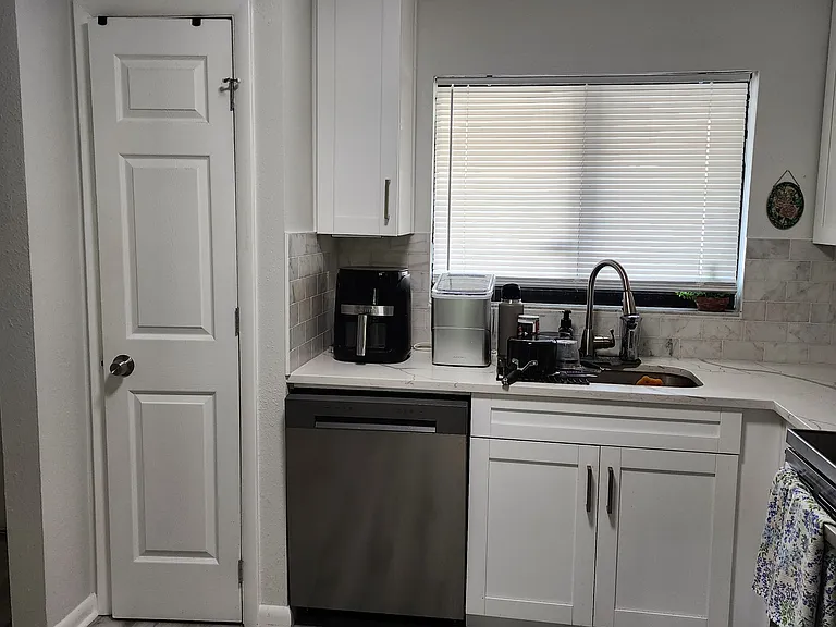 9807 Lombard Ct #207 — Photo 6