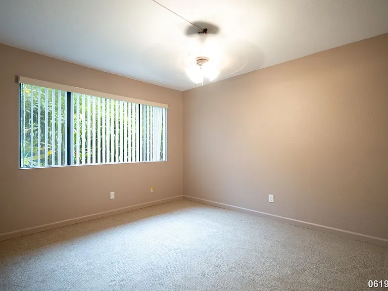 77 Karsten Dr #26C — Photo 17