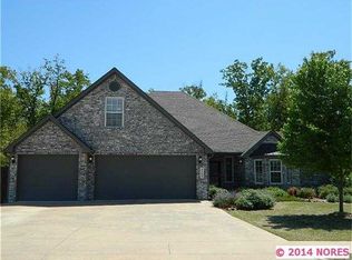 2795 Cambridge Cir, Tahlequah, OK 74464