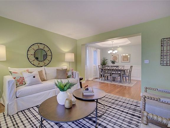 4th image of 1125 N 183rd St