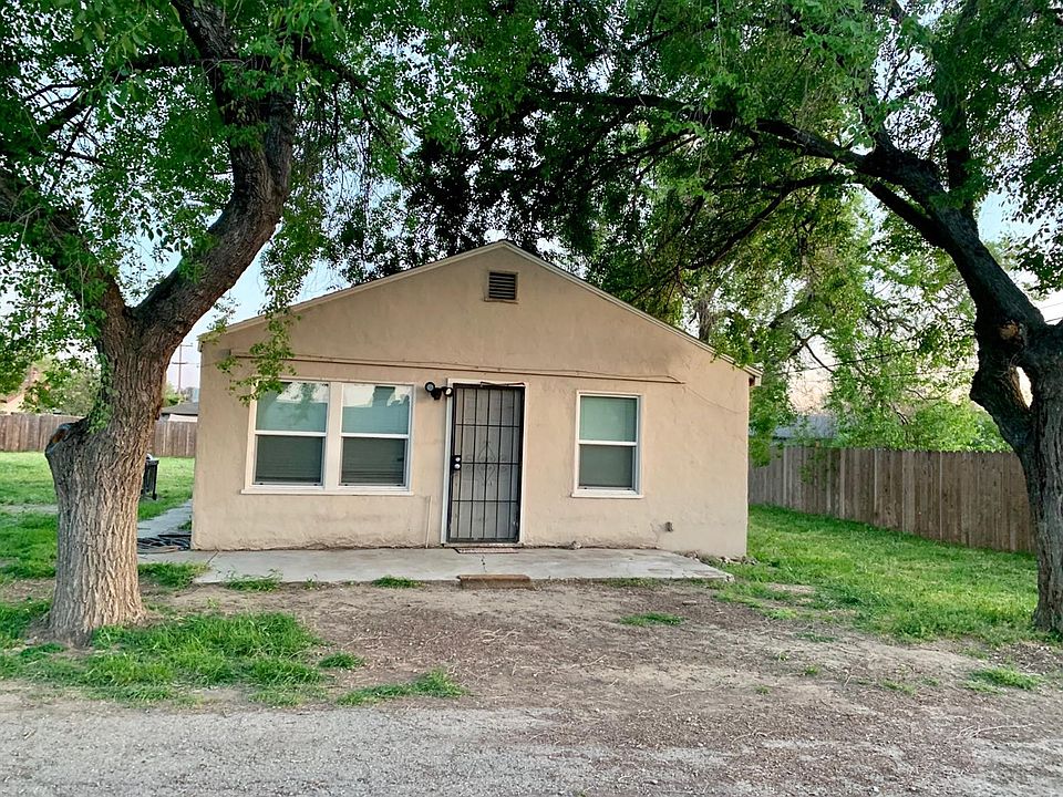 1st image of 2724 Holly Dr