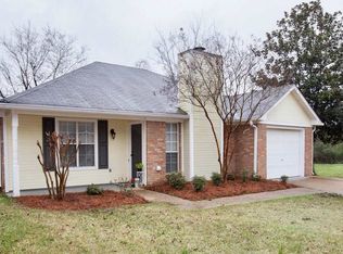 318 Cottonwood Dr, Ridgeland, MS 39157