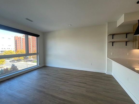 2nd image of 1137 E 16th Ave #115