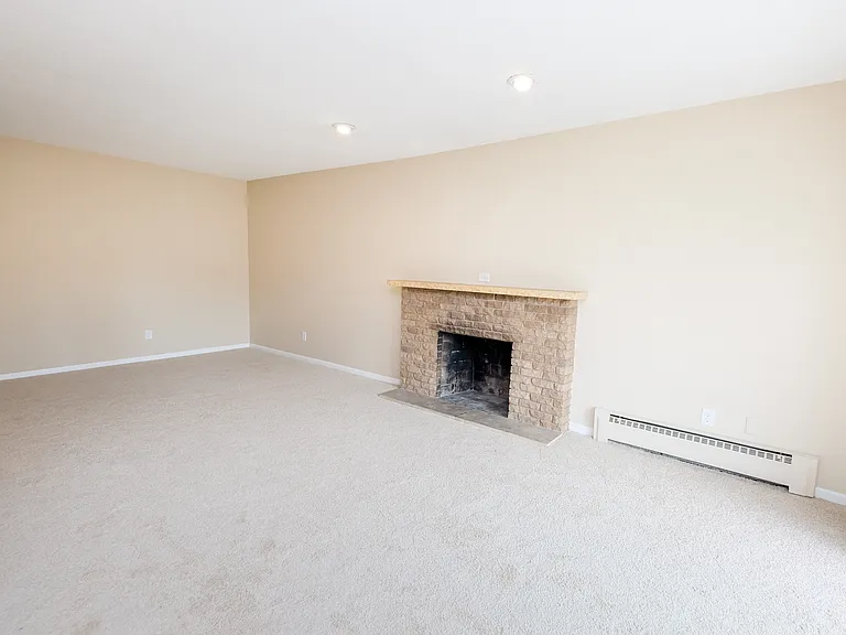 Parkview Court — Photo 19