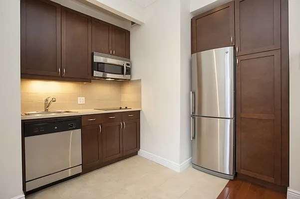 Rented by REAL New York | media 4