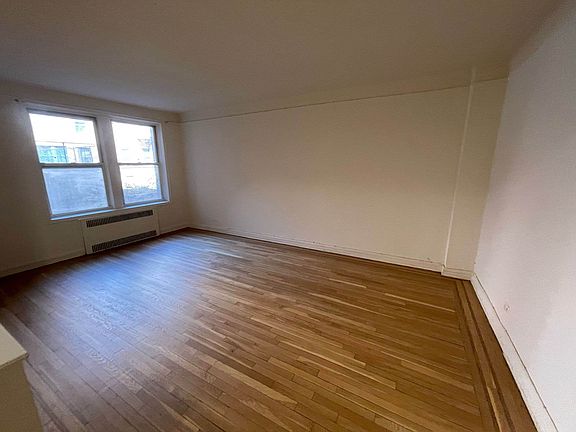 5th image of 83-43 118th St #1