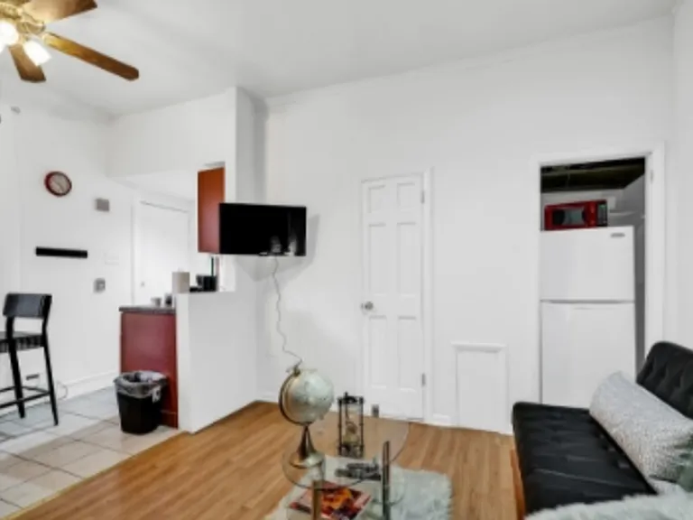 1121 Spruce St — Photo 35