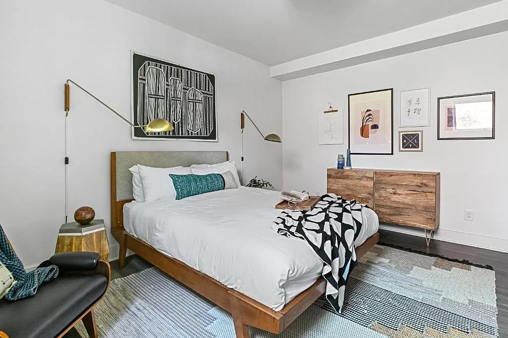 2 bed, 2.0 bath, 1400 sqft, $3,700 — Photo 4