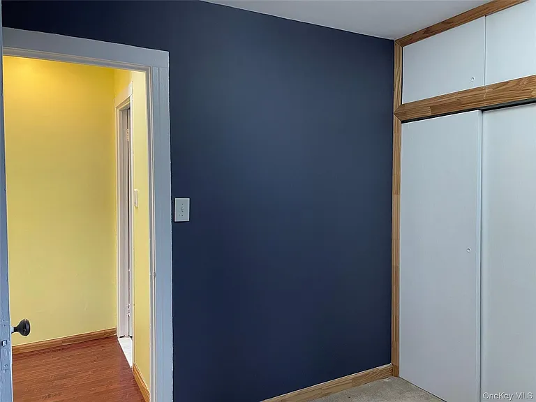 33-21 Jordan St — Photo 11