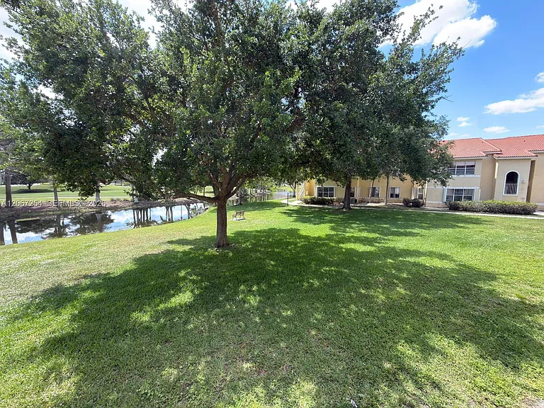 12760 Vista Isles Dr #723 — Photo 5