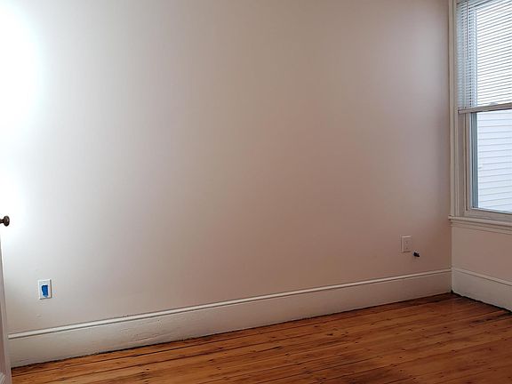 5th image of 16 Marcella St Floor 2