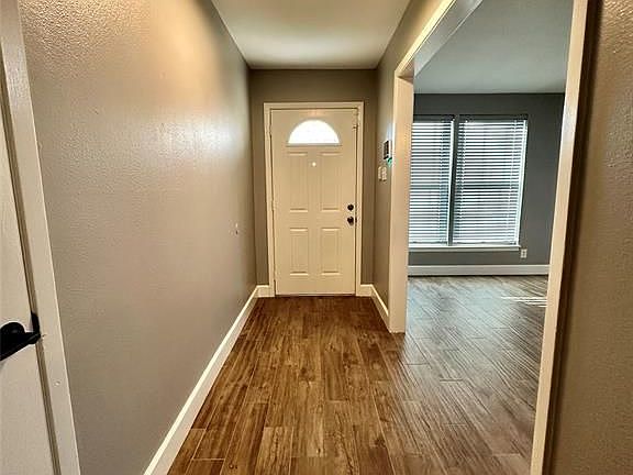 3rd image of 12019 Hillcroft St