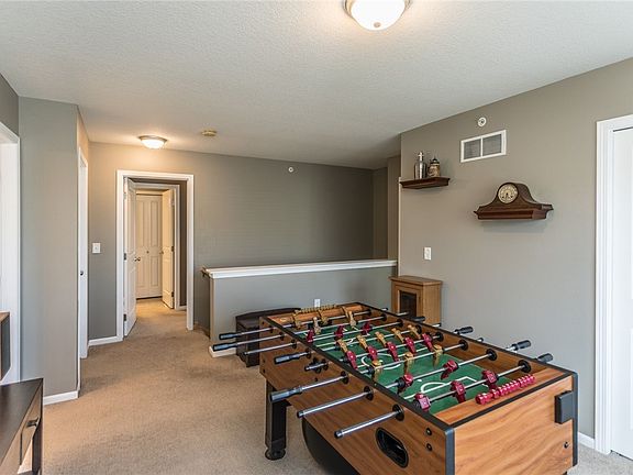 2nd image of 580 Villa Ct